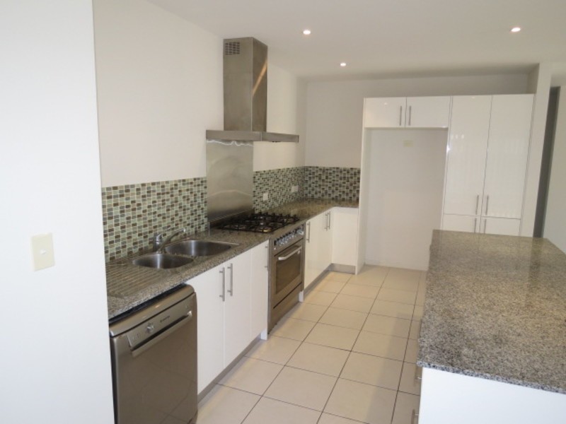 1 /8 Gilbert Street, Bowen QLD 4805