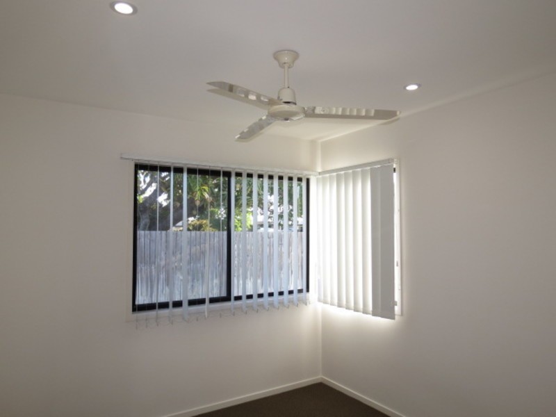 1 /8 Gilbert Street, Bowen QLD 4805
