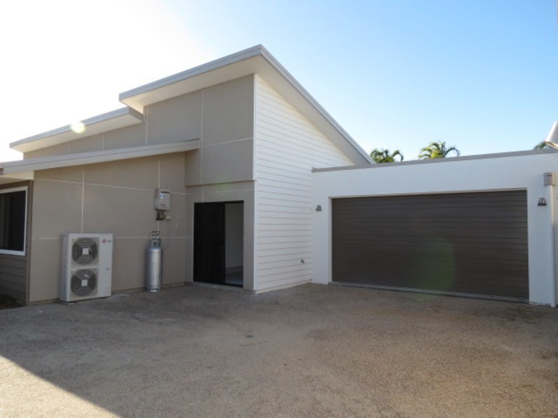 1 /8 Gilbert Street, Bowen QLD 4805