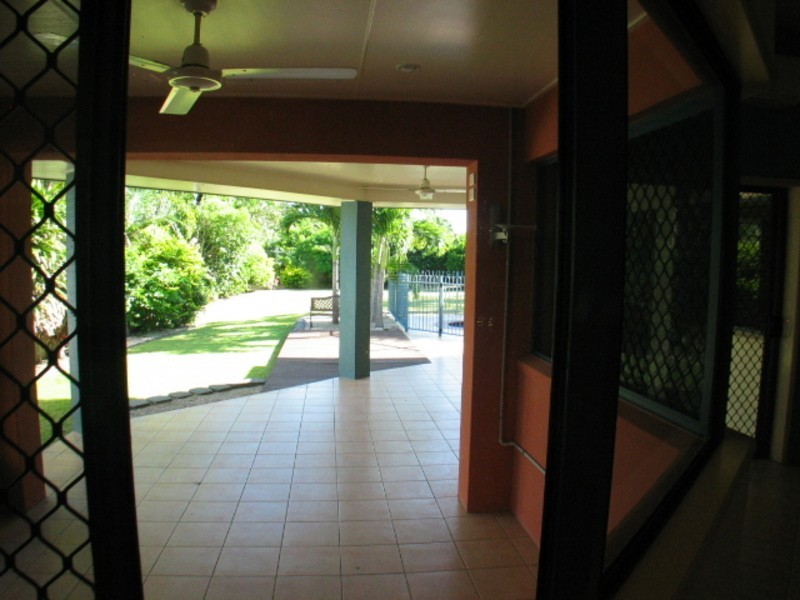 6 Verna Street, Bowen QLD 4805