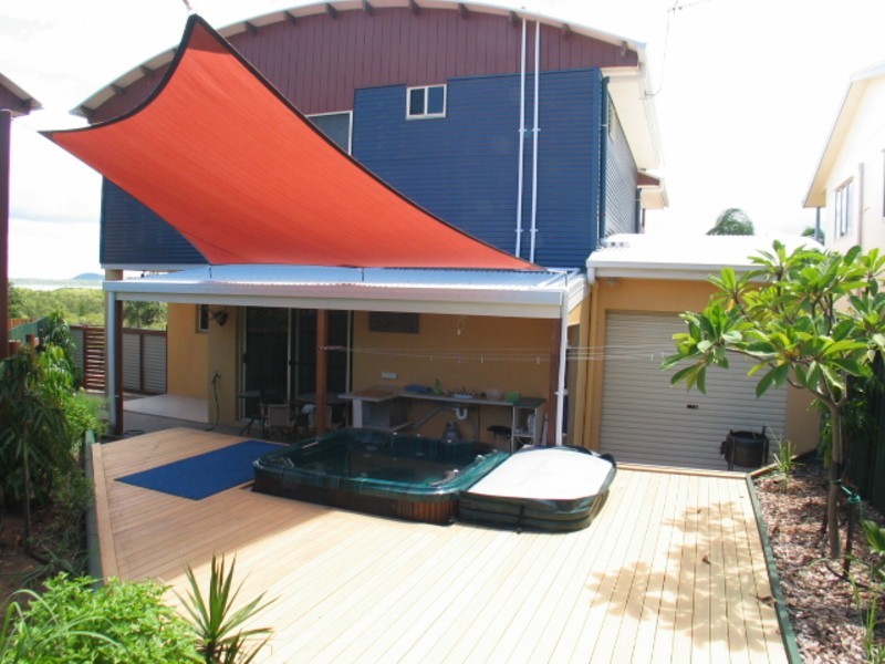 2/104 Dalrymple Street, Bowen QLD 4805