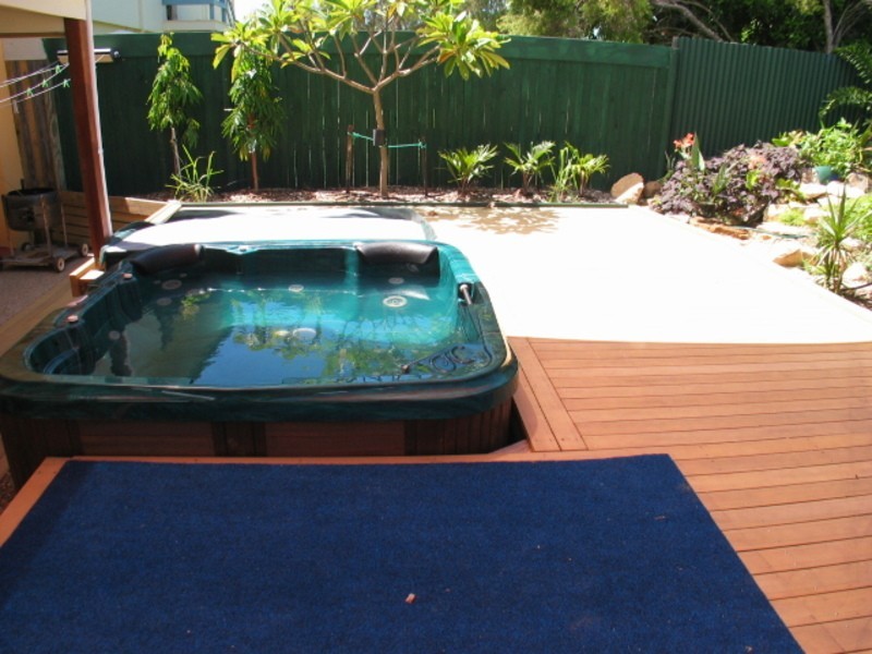 2/104 Dalrymple Street, Bowen QLD 4805