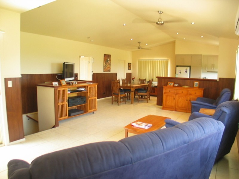 2/104 Dalrymple Street, Bowen QLD 4805