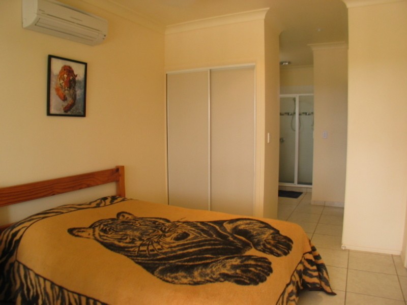 2/104 Dalrymple Street, Bowen QLD 4805