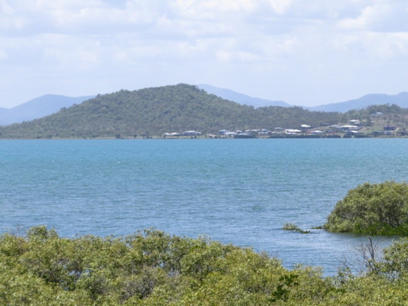 2/104 Dalrymple Street, Bowen QLD 4805