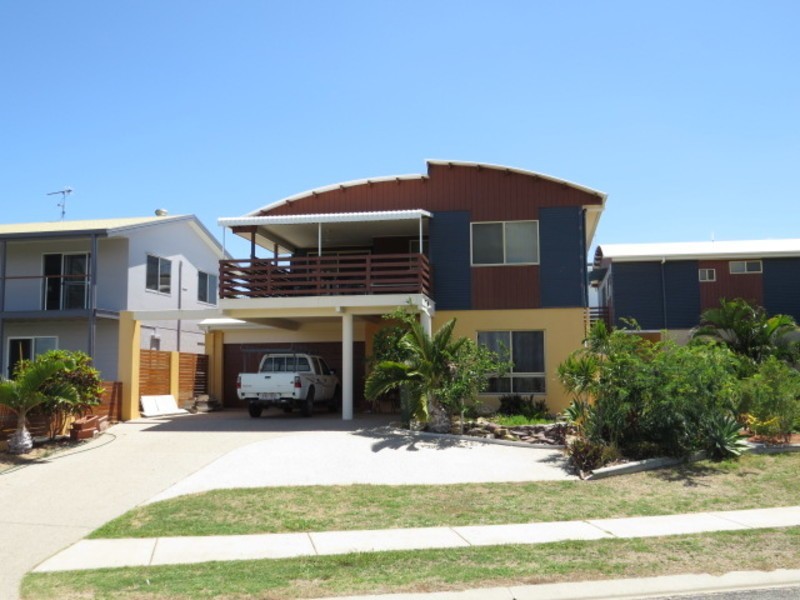 2/104 Dalrymple Street, Bowen QLD 4805