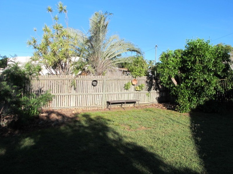 72 Livingstone Street, Bowen QLD 4805