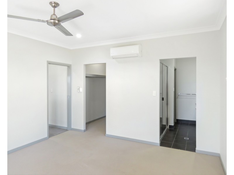 110 – 112 Ocean View Drive, Bowen QLD 4805