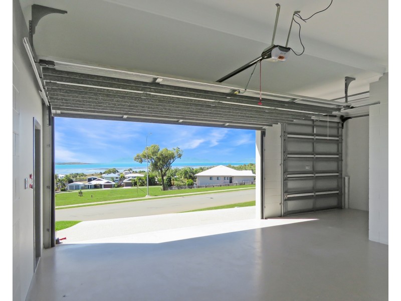 110 – 112 Ocean View Drive, Bowen QLD 4805