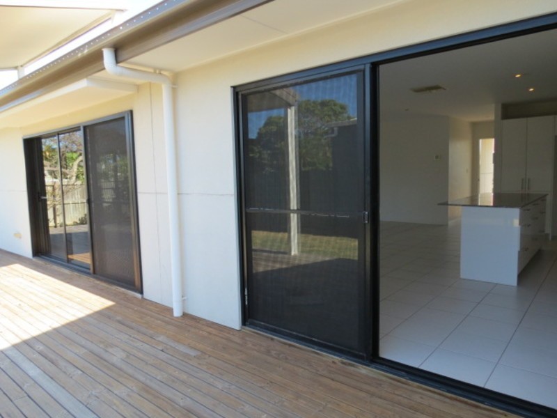2/8 Gilbert Street, Bowen QLD 4805