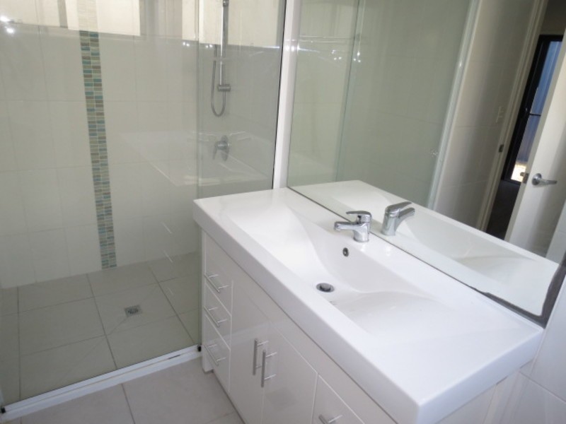 2/8 Gilbert Street, Bowen QLD 4805