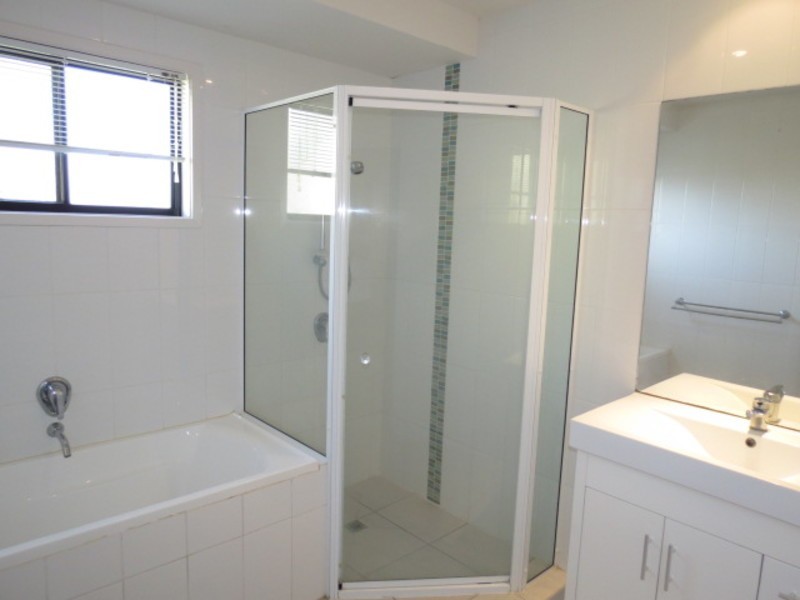 2/8 Gilbert Street, Bowen QLD 4805