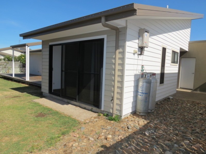 2/8 Gilbert Street, Bowen QLD 4805