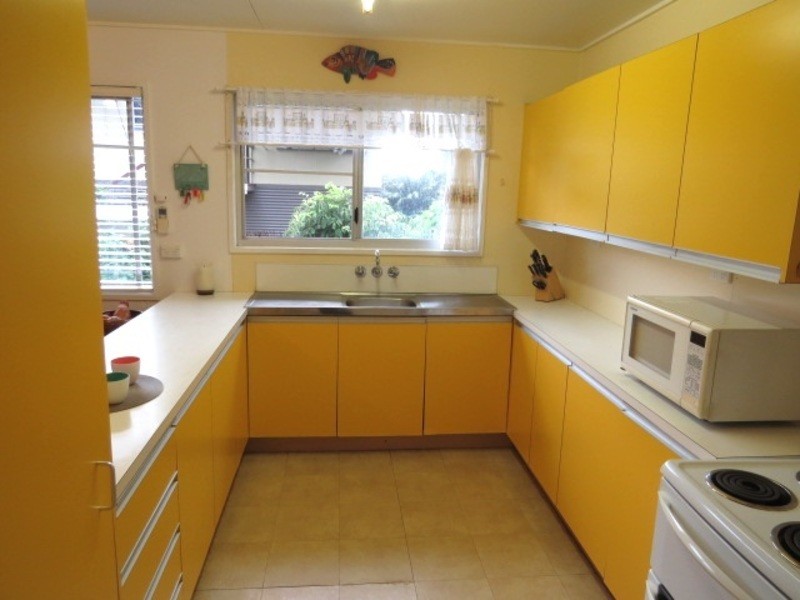 24 Thomas Street, Bowen QLD 4805