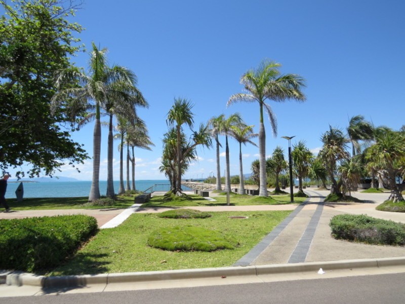 24 Thomas Street, Bowen QLD 4805