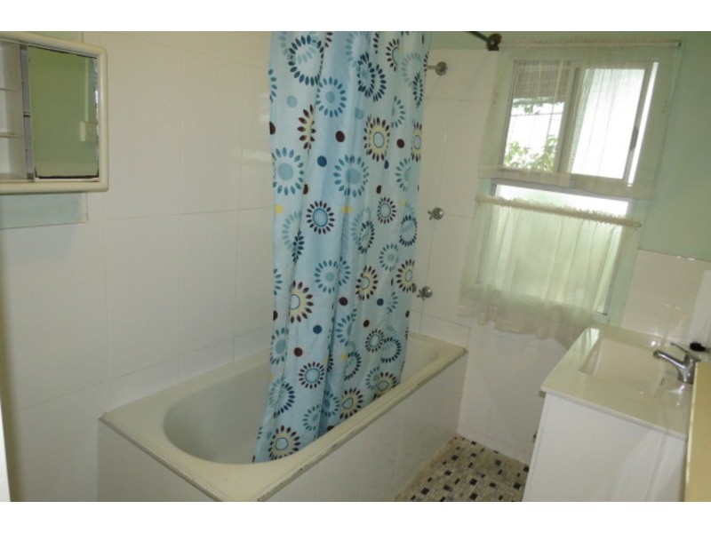 19 Golf Links Road, Bowen QLD 4805