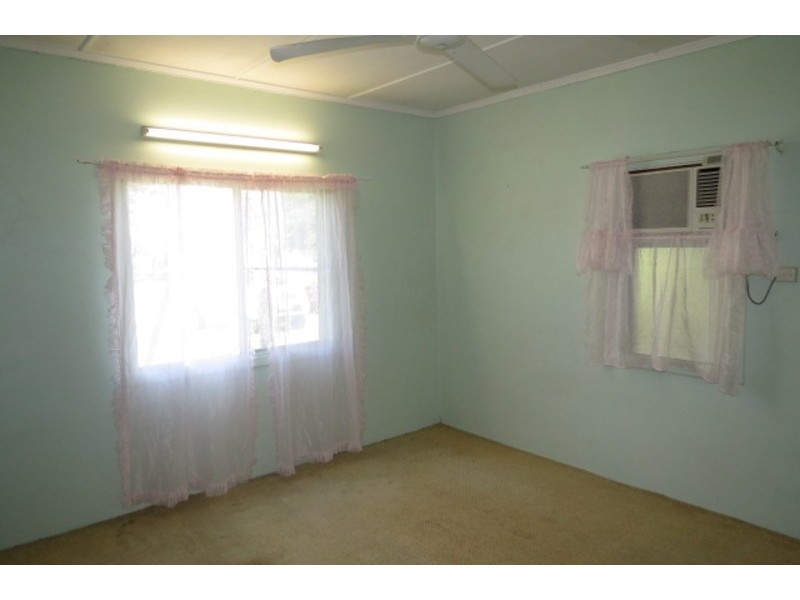 19 Golf Links Road, Bowen QLD 4805