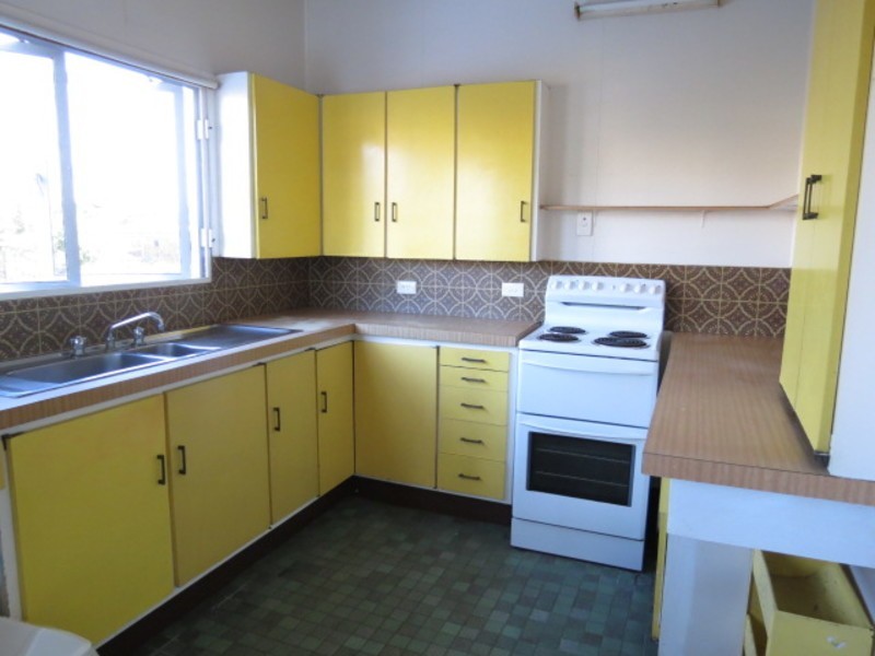 7 Russell Street, Bowen QLD 4805