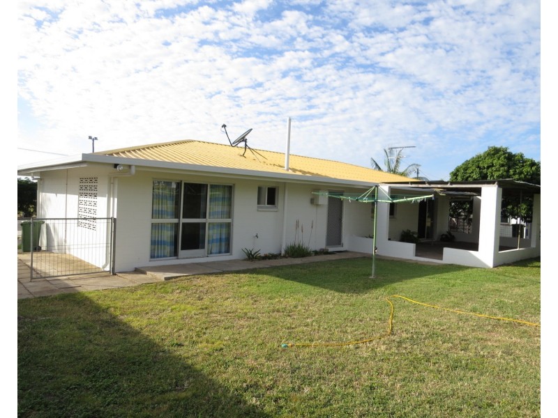 7 Queens Road, Bowen QLD 4805