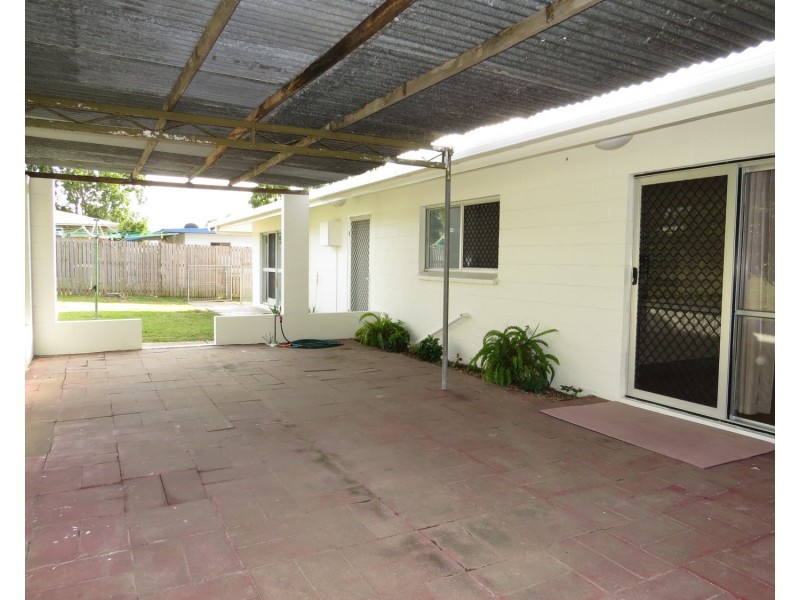 7 Queens Road, Bowen QLD 4805