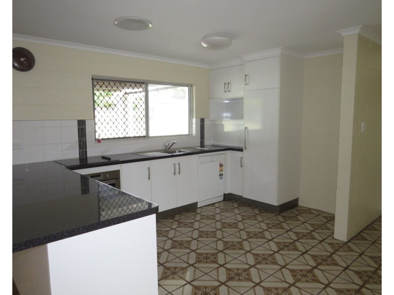 7 Queens Road, Bowen QLD 4805