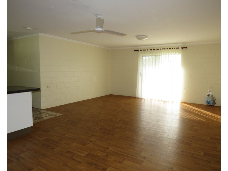 7 Queens Road, Bowen QLD 4805