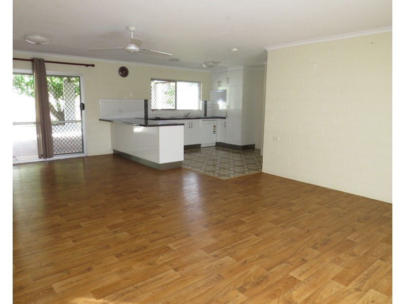 7 Queens Road, Bowen QLD 4805