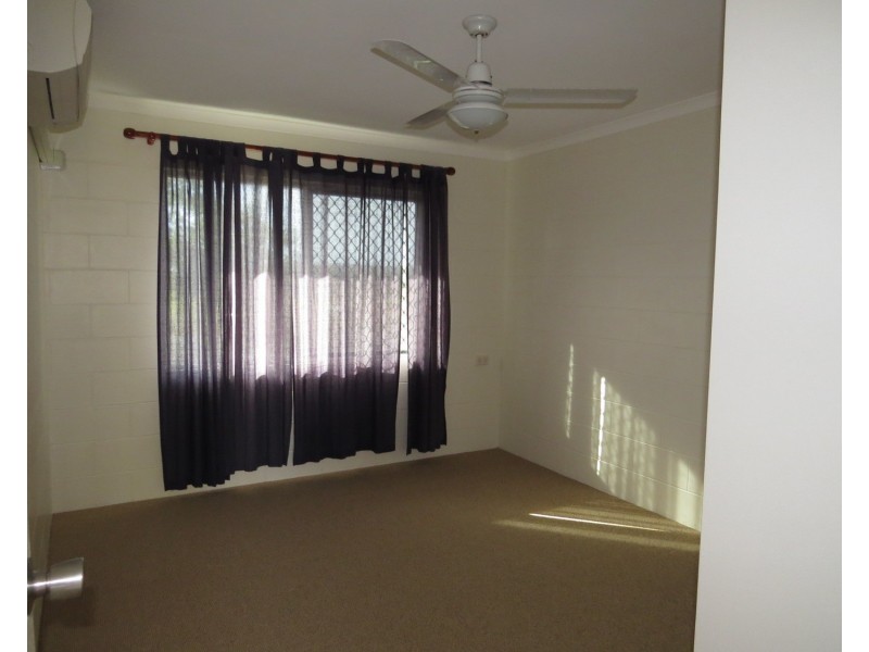 7 Queens Road, Bowen QLD 4805