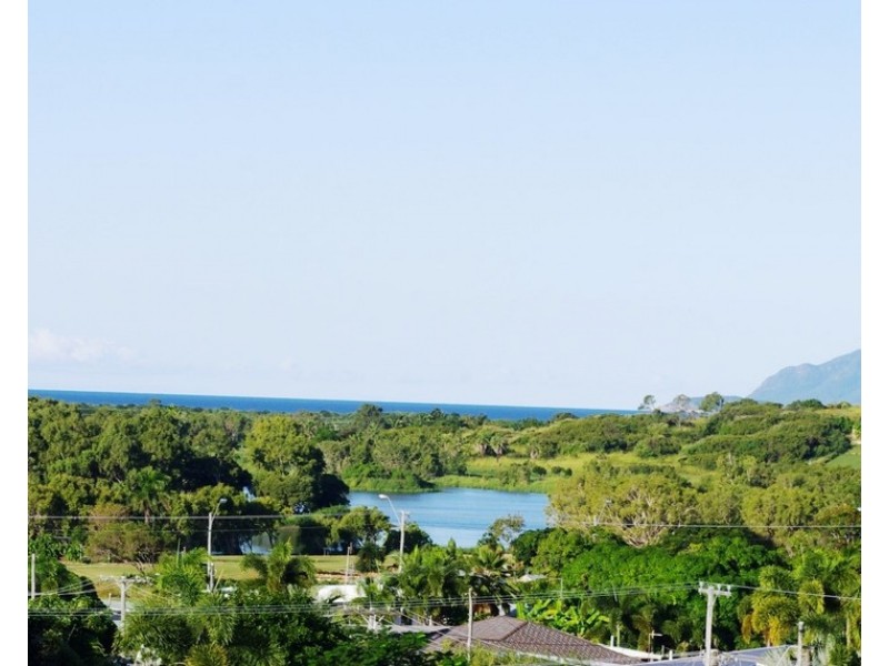 18 Tynwald Avenue, Bowen QLD 4805