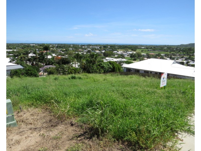 18 Tynwald Avenue, Bowen QLD 4805