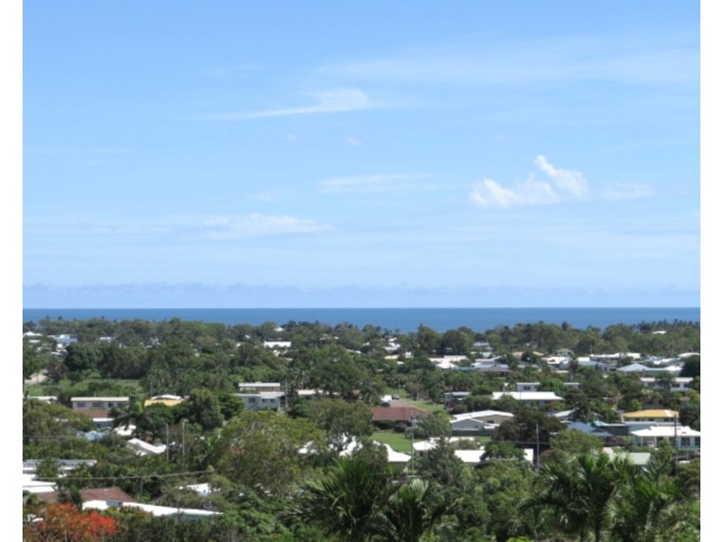 18 Tynwald Avenue, Bowen QLD 4805