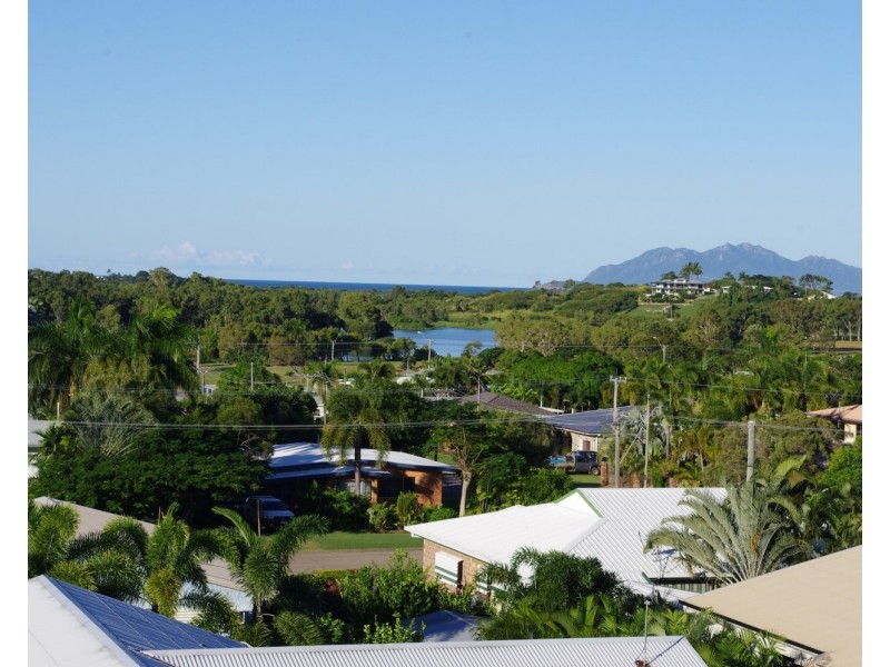 16 Tynwald Avenue, Bowen QLD 4805