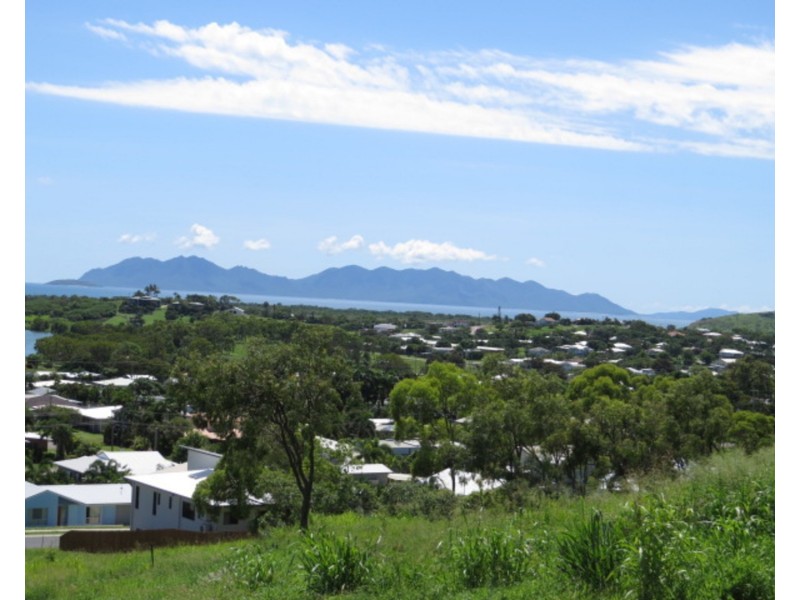 16 Tynwald Avenue, Bowen QLD 4805
