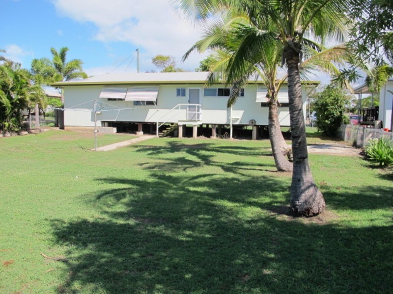 34 Thomas Street, Bowen QLD 4805