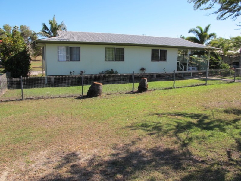 34 Thomas Street, Bowen QLD 4805