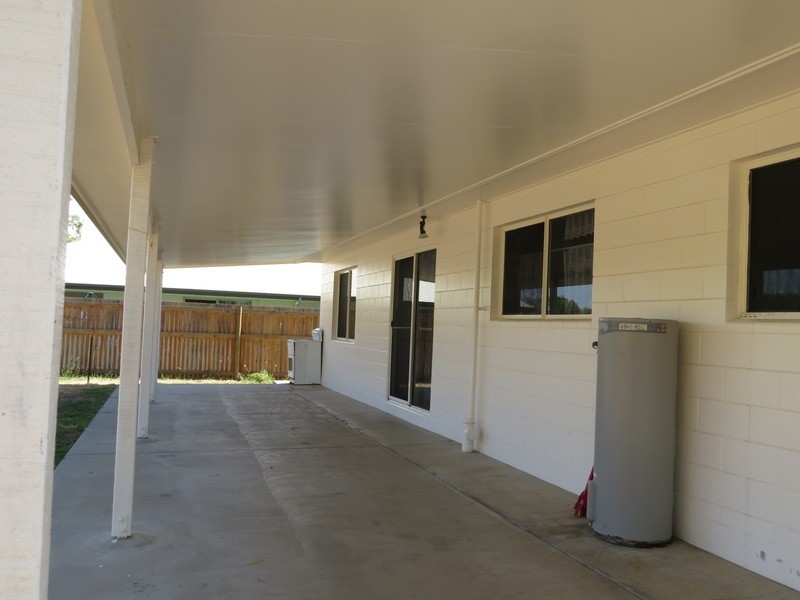 32 Crofton Street, Bowen QLD 4805