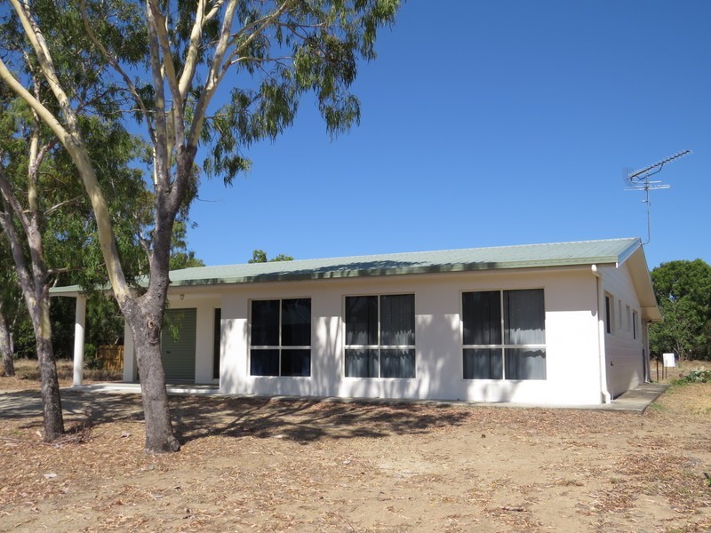 32 Crofton Street, Bowen QLD 4805