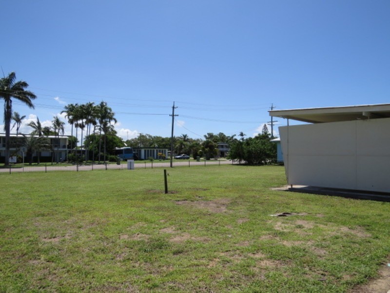 22 Gloucester Street, Bowen QLD 4805