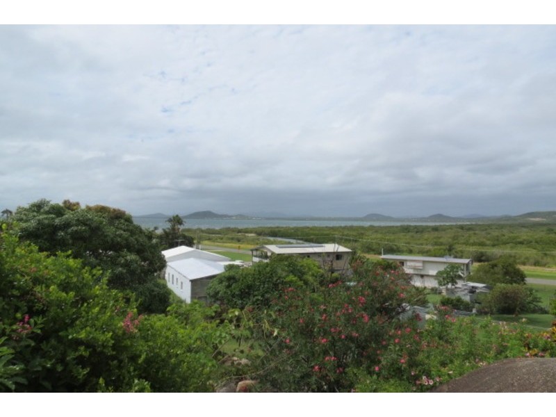 85 Williams Street, Bowen QLD 4805