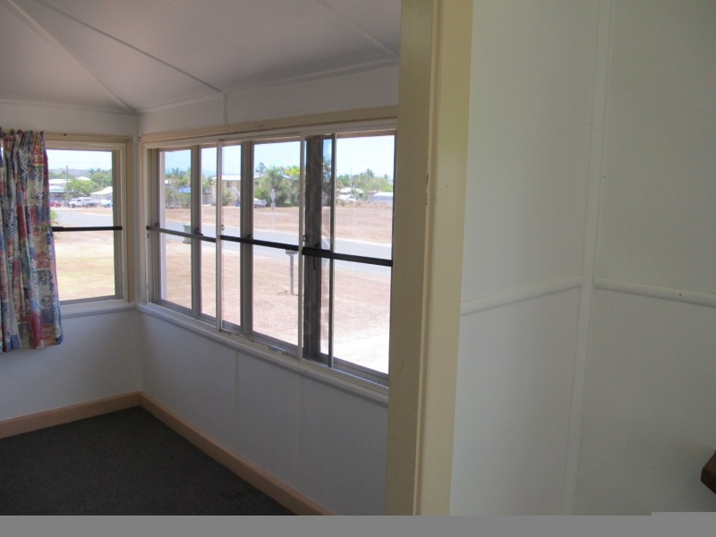 100 Dalrymple Street, Bowen QLD 4805