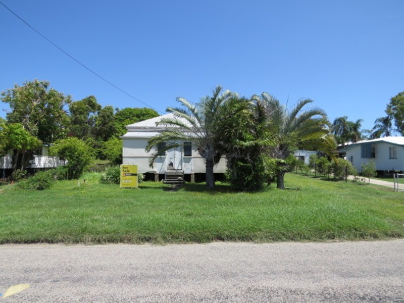 64 Poole Street, Bowen QLD 4805