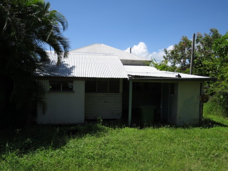 64 Poole Street, Bowen QLD 4805