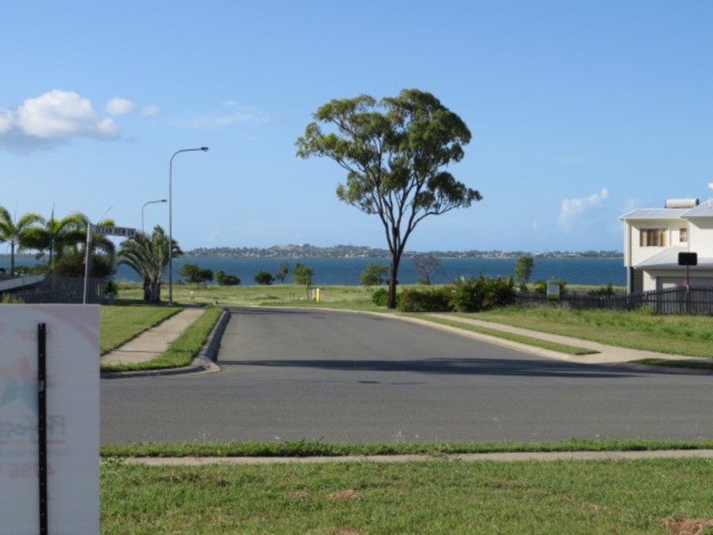 140 Ocean View Drive, Bowen QLD 4805