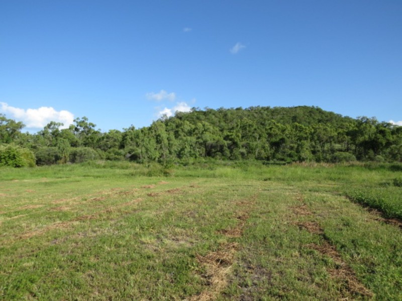 140 Ocean View Drive, Bowen QLD 4805