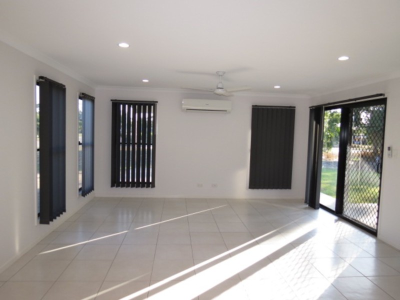 36 Crofton Street, Bowen QLD 4805