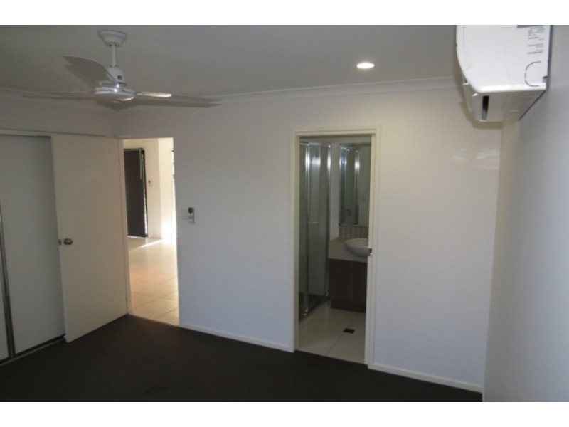 36 Crofton Street, Bowen QLD 4805