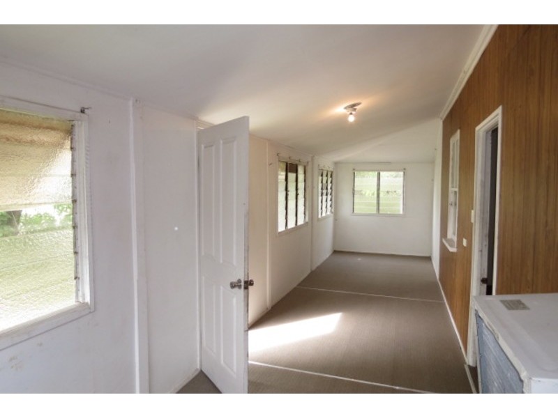 10 Johnston Street, Bowen QLD 4805