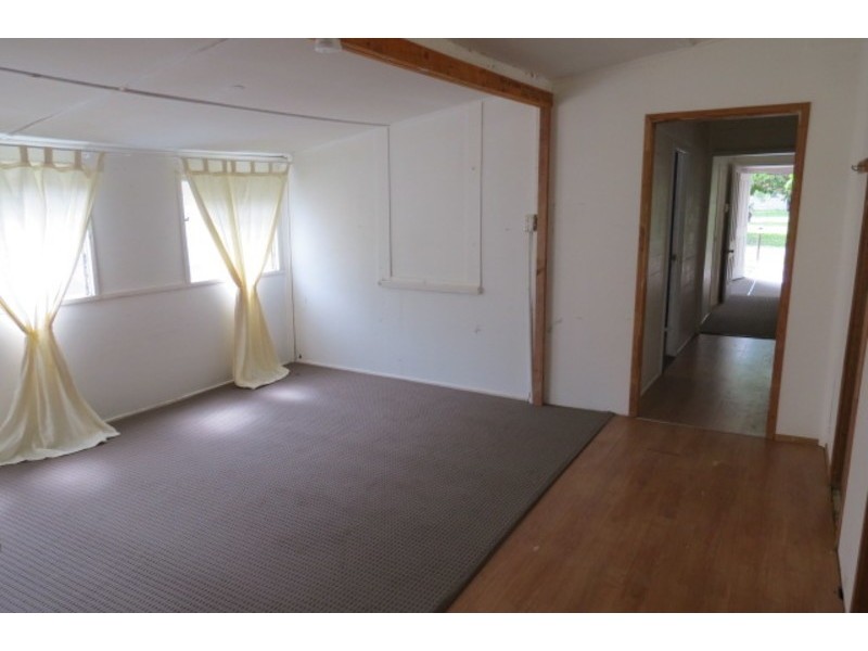 10 Johnston Street, Bowen QLD 4805