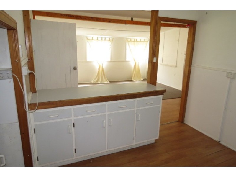 10 Johnston Street, Bowen QLD 4805