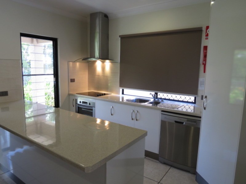 8/11 Kennedy Street, Bowen QLD 4805